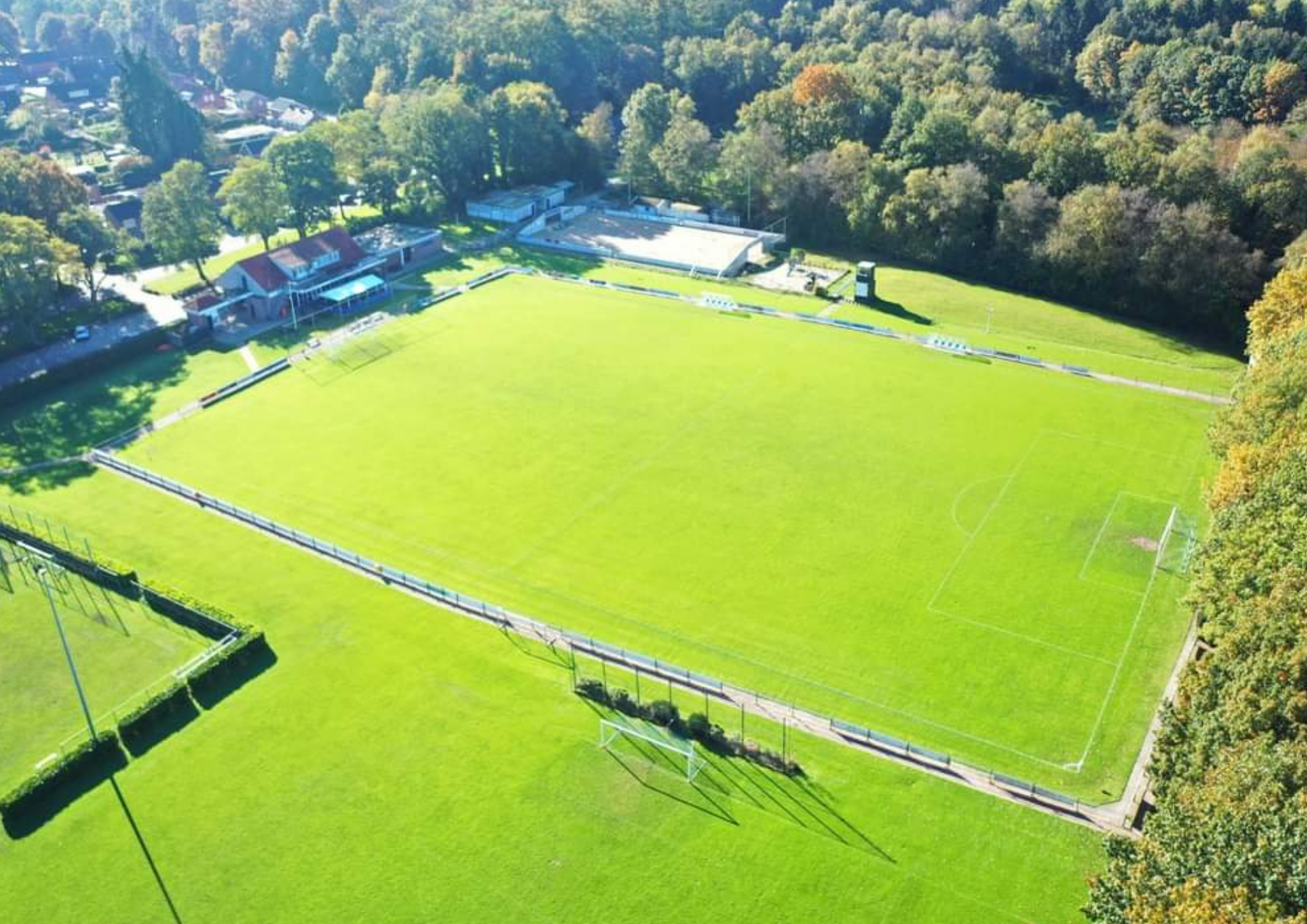 luchtaanzicht voetbalveld